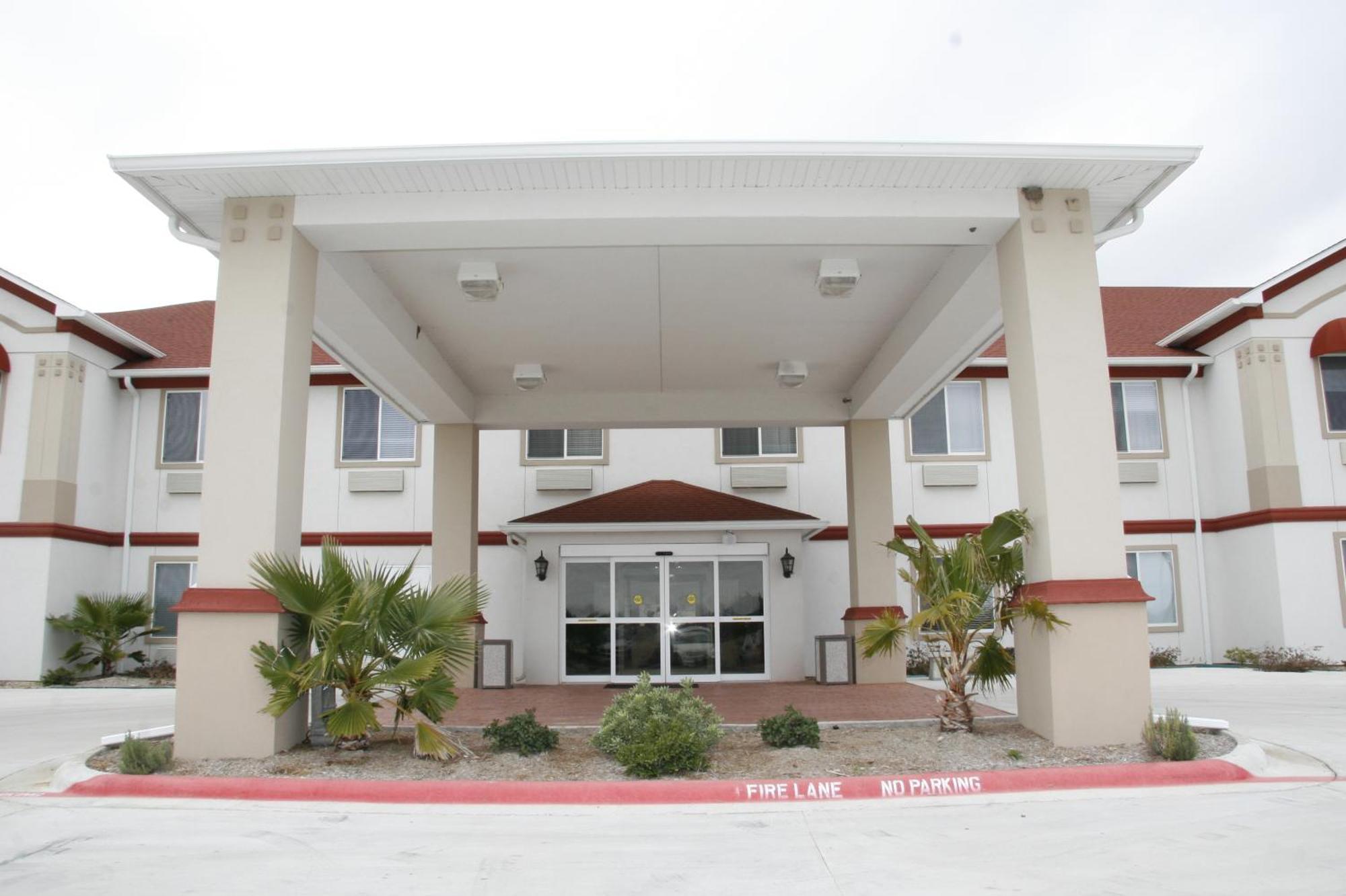 Budget Host Inn And Suites Cameron Kültér fotó